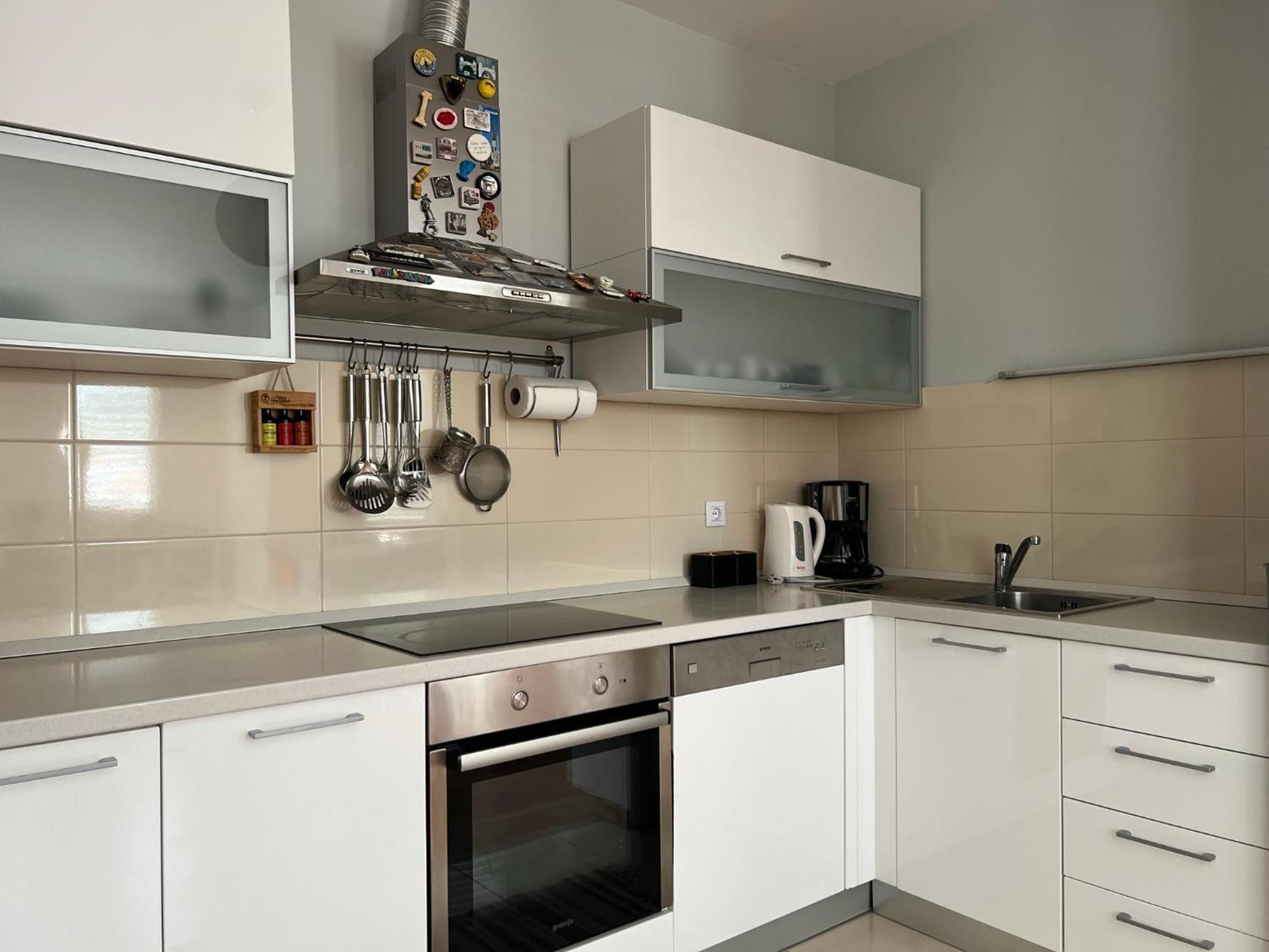 Apartment Lucija - Cozy Flat In The City Center With A Sea View & Parking Makarska Exterior foto